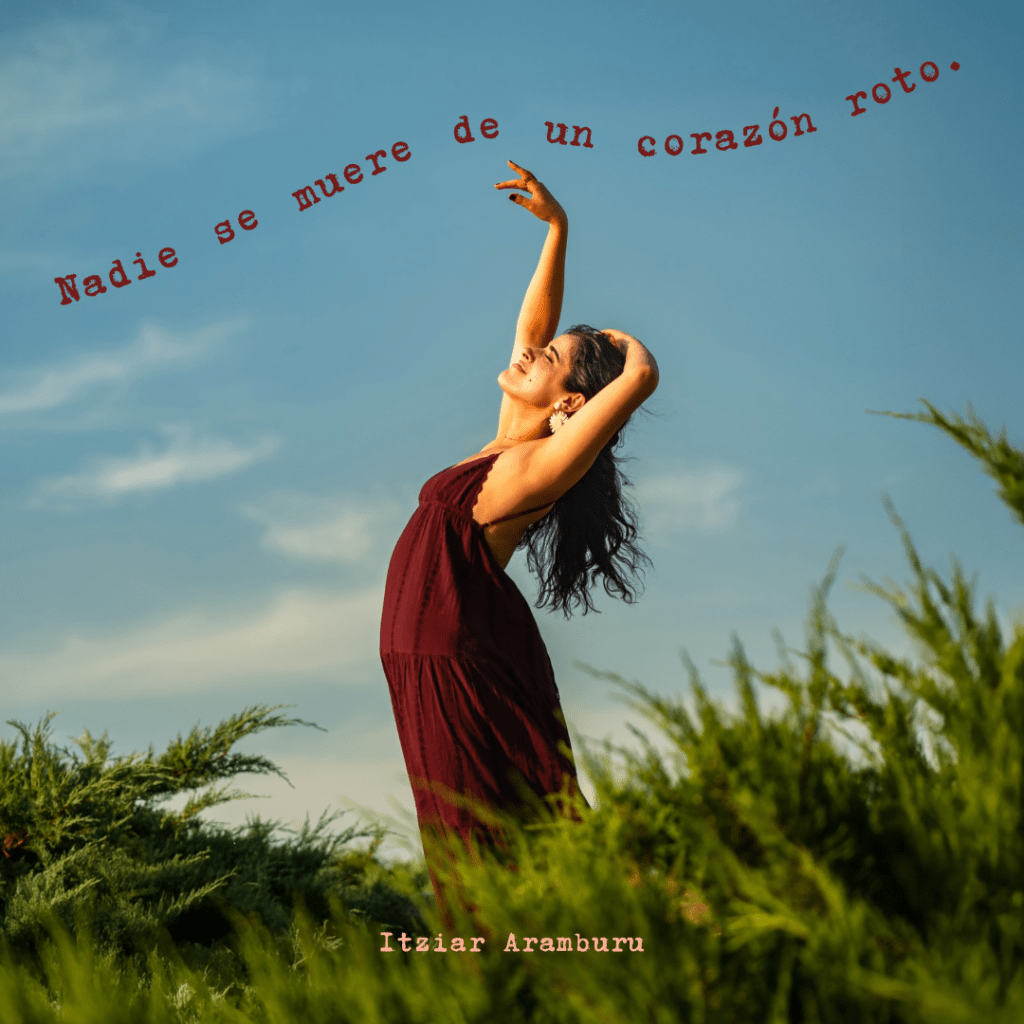 Albúm Nadie se muere de un corazón roto de Itziar Aramburu